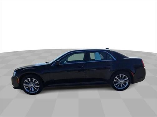2017 Chrysler 300 Limited