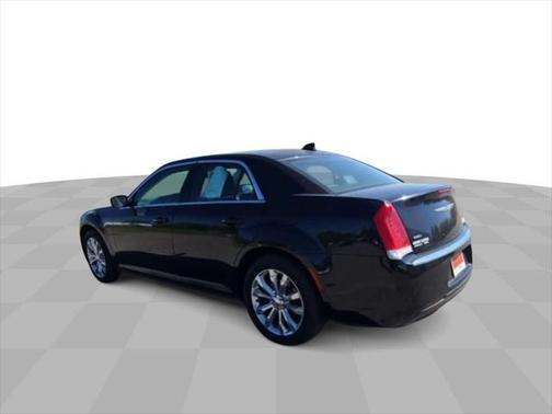 2017 Chrysler 300 Limited