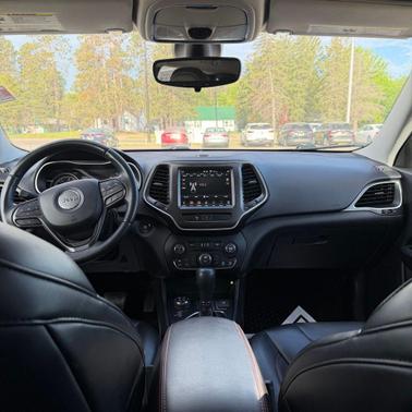 Bright White Clearcoat 2019 Jeep Cherokee Trailhawk