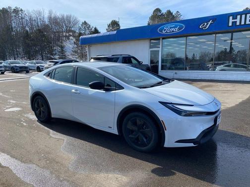 Wind Chill Pearl 2026 Toyota Prius LE