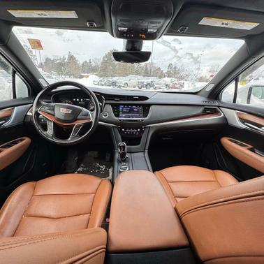 2022 Cadillac XT5 Premium Luxury