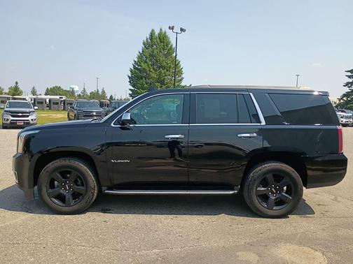 Onyx Black 2018 GMC Yukon SLE