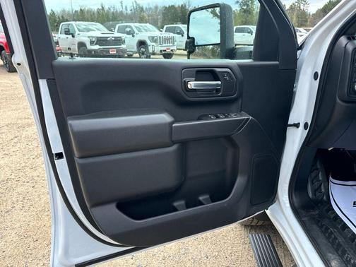 Summit White 2026 Chevrolet Silverado 3500 WT