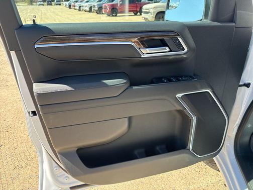 Summit White 2026 Chevrolet Silverado 1500 LT