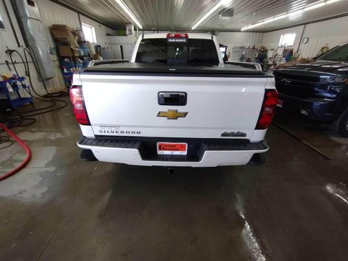 Photo 5 of 10 of 2014 Chevrolet Silverado 1500 High Country