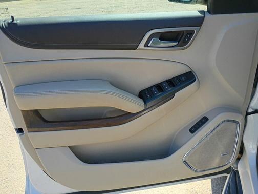 White Frost Tricoat 2018 GMC Yukon Denali