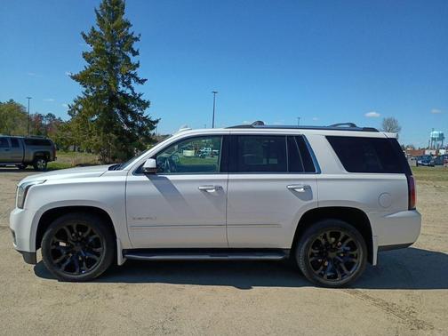 White Frost Tricoat 2018 GMC Yukon Denali