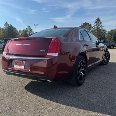 2016 Chrysler 300 Limited