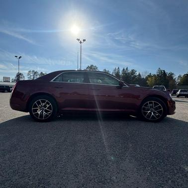 2016 Chrysler 300 Limited