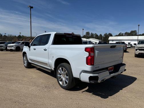 Polar White Tricoat 2026 Chevrolet Silverado 1500 High Country