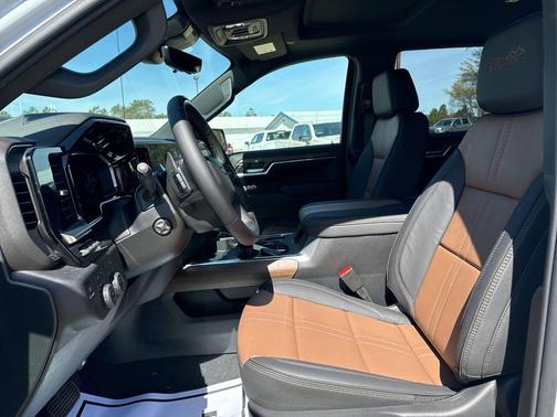 Polar White Tricoat 2026 Chevrolet Silverado 1500 High Country