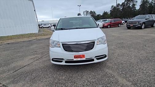 2016 Chrysler Town & Country Touring