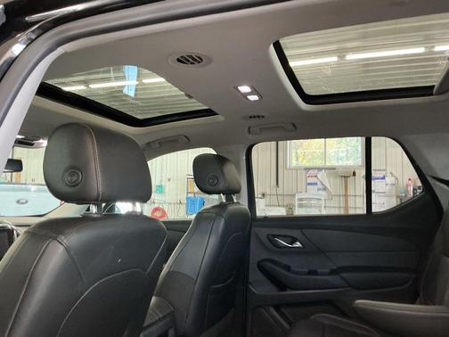 Mosaic Black Metallic 2019 Chevrolet Traverse LT Leather