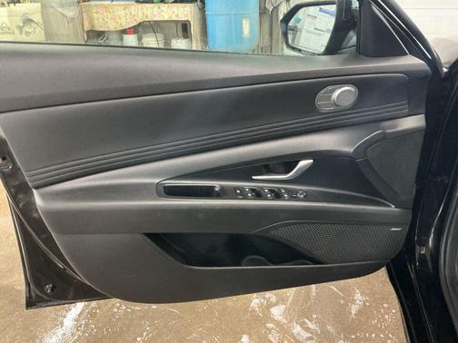 Phantom Black 2021 Hyundai ELANTRA HEV Limited