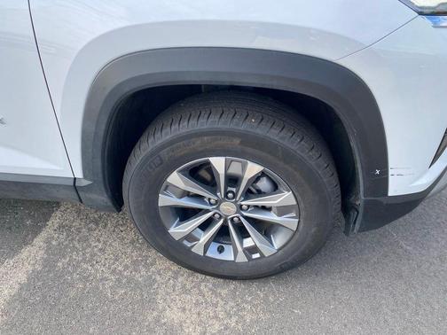 Summit White 2025 Chevrolet Equinox 1LT