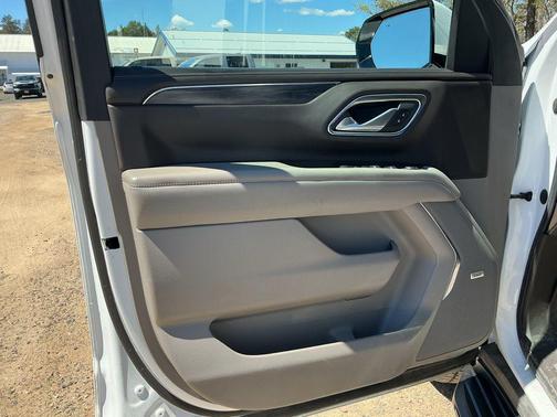 Summit White 2022 GMC Yukon SLT