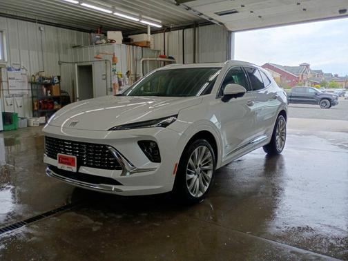 White Frost Tricoat 2025 Buick Envision Avenir AWD