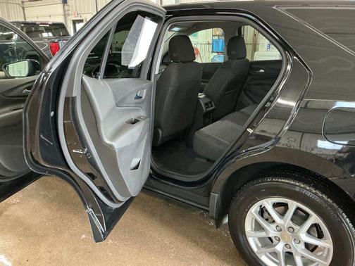 Mosaic Black Metallic 2023 Chevrolet Equinox 1LT
