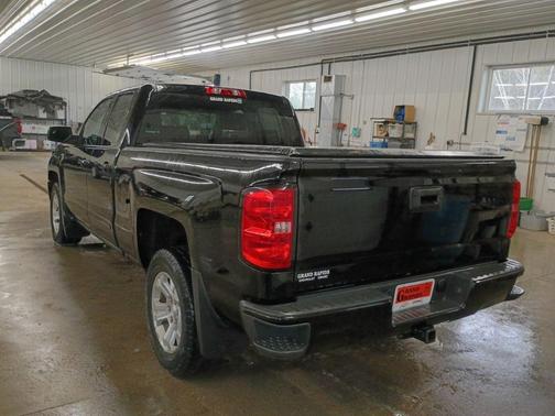 Black 2018 Chevrolet Silverado 1500 2LT