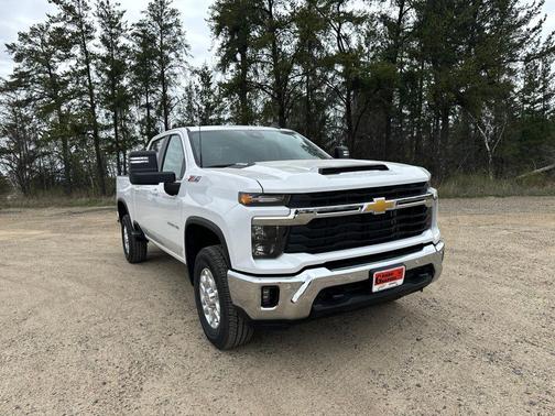 Summit White 2026 Chevrolet Silverado 3500 LT