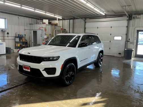 2023 Jeep Grand Cherokee Altitude