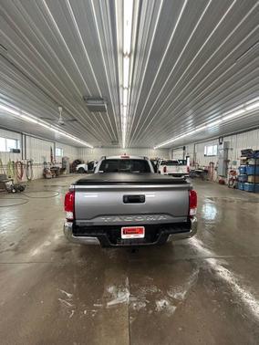 2016 Toyota Tacoma SR5