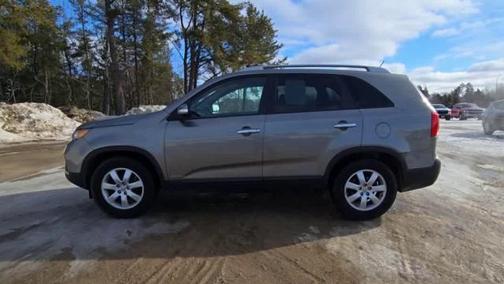 Titanium Silver 2013 Kia Sorento LX