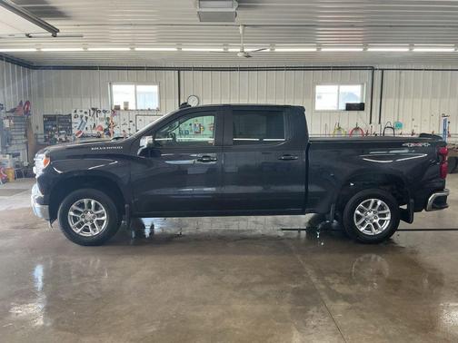 Dark Ash Metallic 2022 Chevrolet Silverado 1500 LT