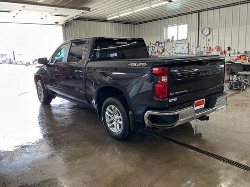 Dark Ash Metallic 2022 Chevrolet Silverado 1500 LT