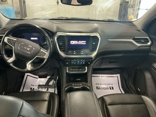 2022 GMC Acadia AWD SLT