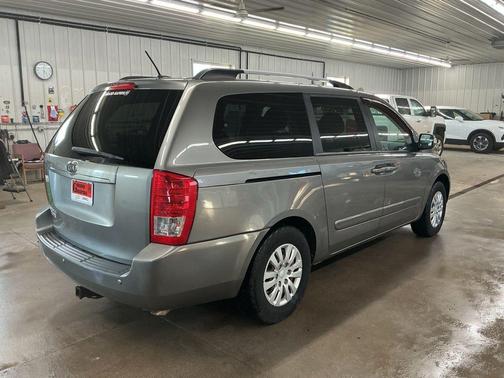 2012 Kia Sedona LX