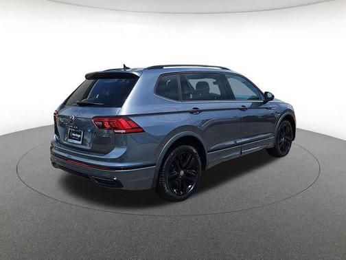 Platinum Grey 2022 Volkswagen Tiguan 2.0T SE R-Line Black 4MOTION