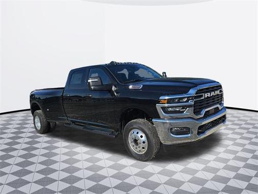 2025 RAM 3500 Tradesman Crew Cab 4x4 8' Box