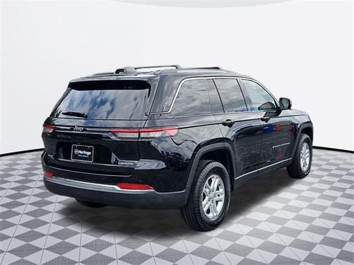 2023 Jeep Grand Cherokee Laredo