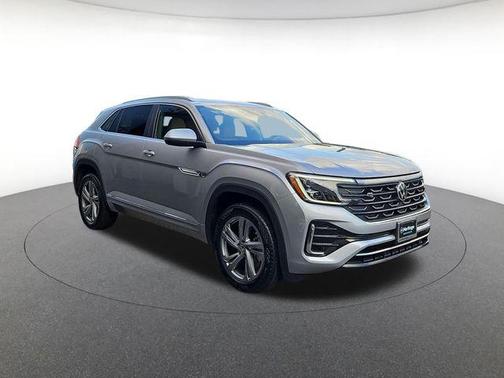 Silver Mist Metallic 2024 Volkswagen Atlas Cross Sport 2.0T SEL