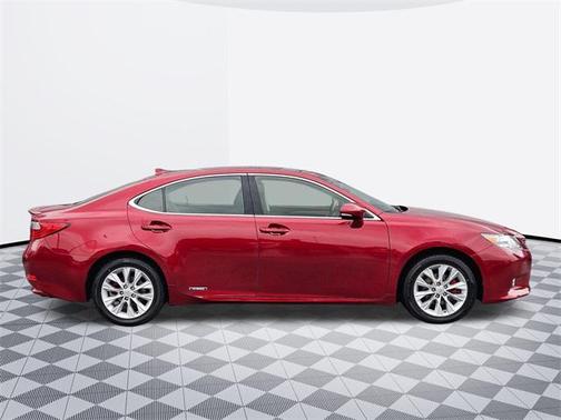 2013 Lexus ES 300h Base
