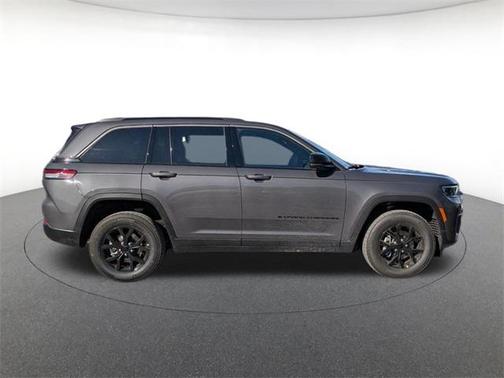 2026 Jeep Grand Cherokee Altitude