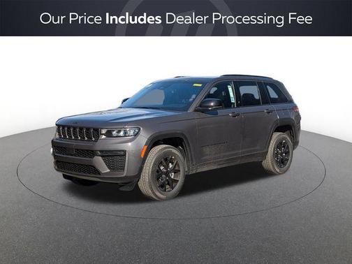 Gray Metallic 2026 Jeep Grand Cherokee Altitude