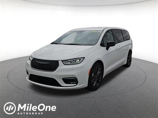 2026 Chrysler Pacifica L