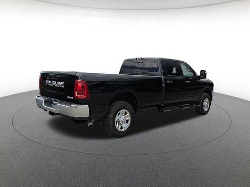 Diamond Black Crystal Pearlcoat 2026 RAM 3500 Tradesman Crew Cab 4x4 8' Box