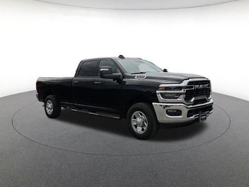 Diamond Black Crystal Pearlcoat 2026 RAM 3500 Tradesman Crew Cab 4x4 8' Box