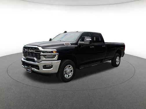Diamond Black Crystal Pearlcoat 2026 RAM 3500 Tradesman Crew Cab 4x4 8' Box