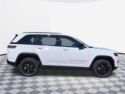 2025 Jeep Grand Cherokee Altitude