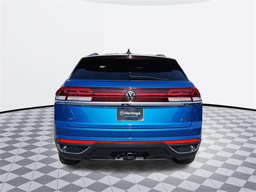 2024 Volkswagen Atlas Cross Sport 2.0T SE w/Technology 4MOTION