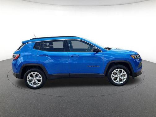 Hydro Blue Pearlcoat 2024 Jeep Compass Latitude