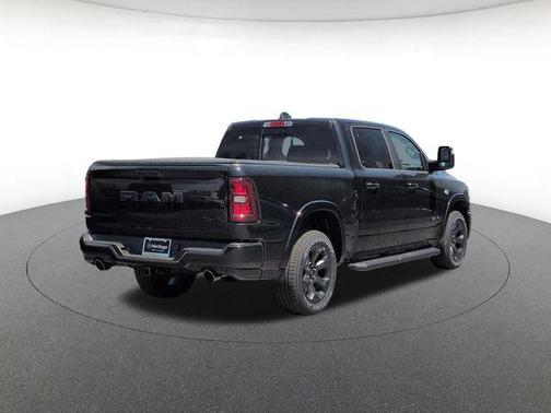 Diamond Black Crystal Pearlcoat 2026 RAM 1500 Big Horn/Lone Star