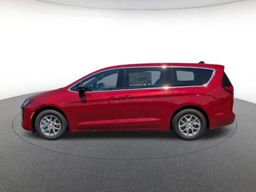 Red Hot Pearlcoat 2027 Chrysler Pacifica L