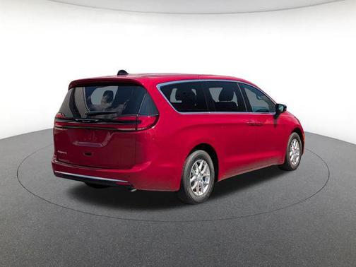 Red Hot Pearlcoat 2027 Chrysler Pacifica L
