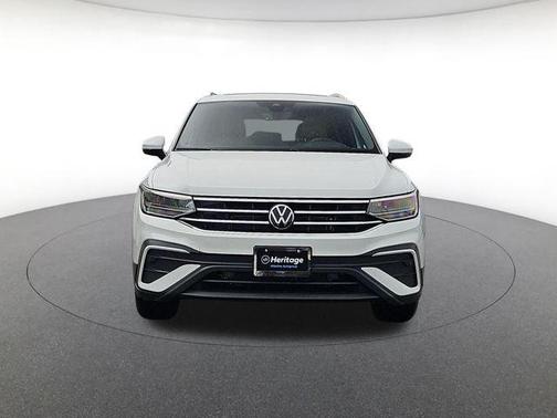 Pure White 2024 Volkswagen Tiguan 2.0T SE