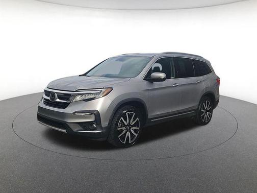 Lunar Silver Metallic 2019 Honda Pilot Elite